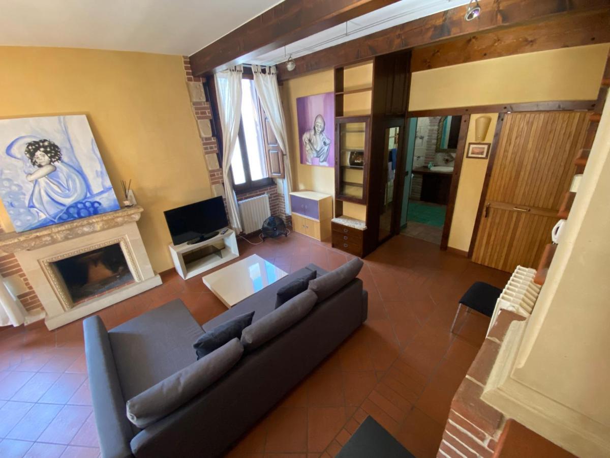 Casa Chiara, Roof Terrace, 100m To The Historical Center Apartment *