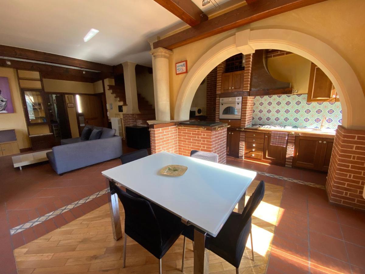 Apartment Casa Chiara, Roof Terrace, 100m To The Historical Center